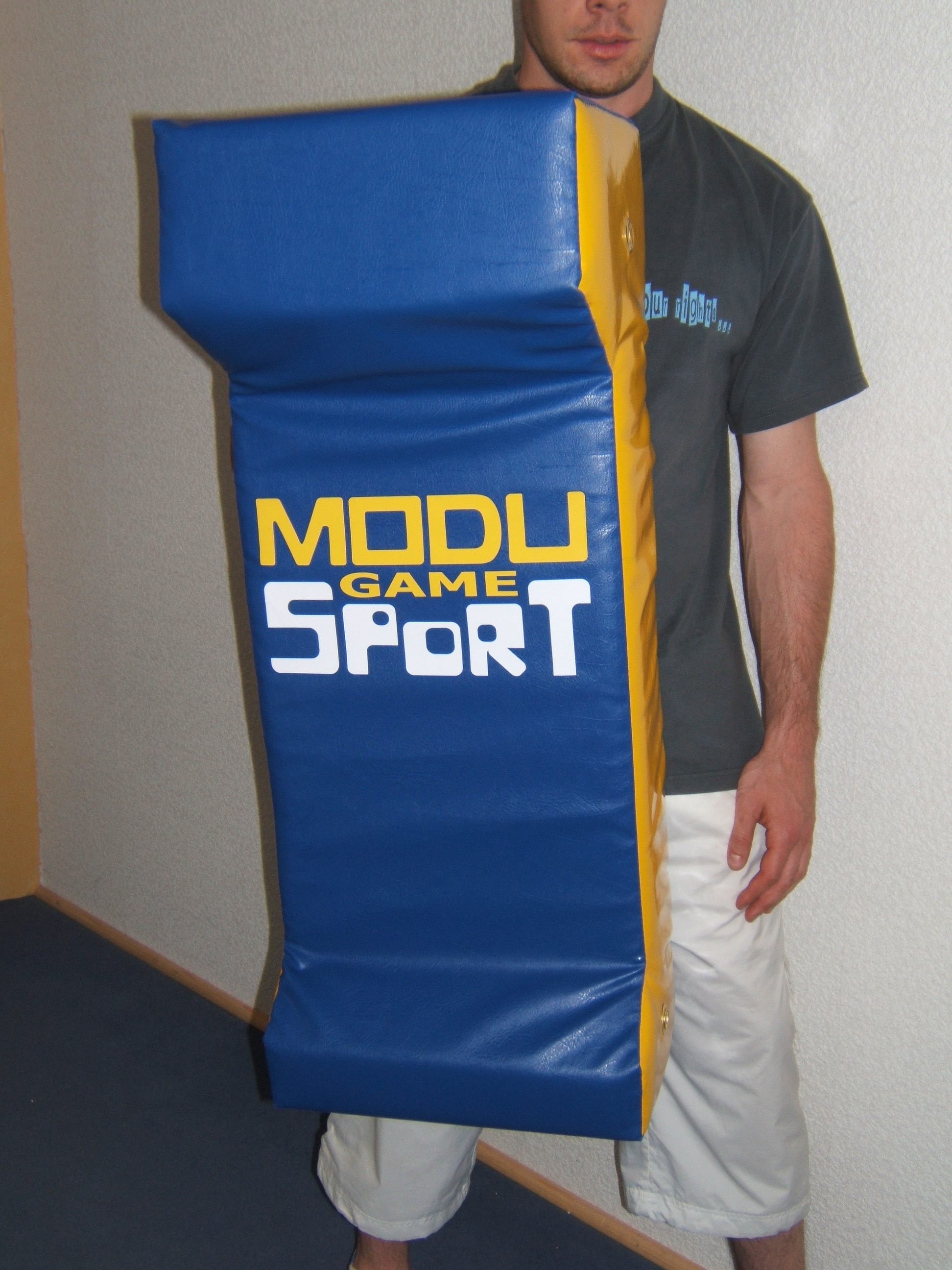 Bouclier Rugby Incurvé - 70 x 36 x 13 cm (REF BOUCL-3) Bouclier Rugby Incurvé - 70 x 36 x 13 cm (REF BOUCL-3)